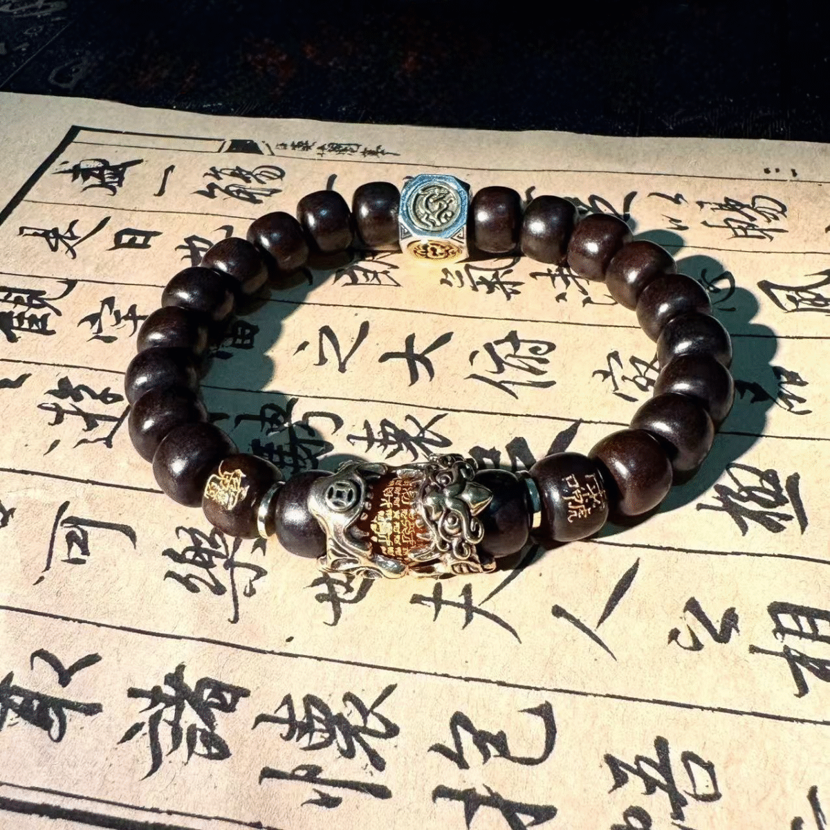 Traditional Chinese Handmade Bracelet for Prosperity and Good Fortune - Image 4