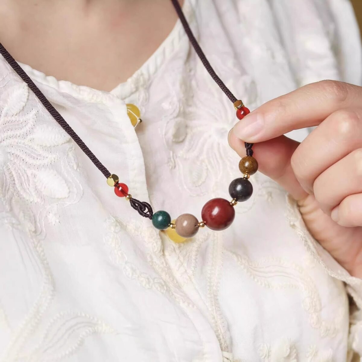 Natural health necklace with Chinese herbal fragrance beads - Image 1